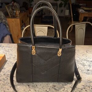 Chic Black Leather Shoulder Bag